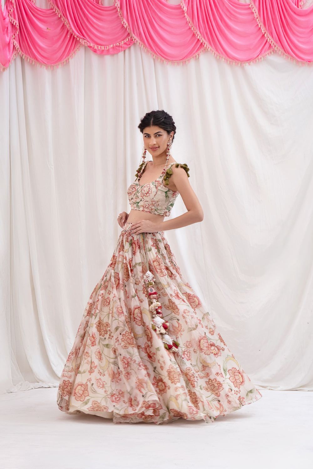 CHANDANI PHOOL LEHENGA