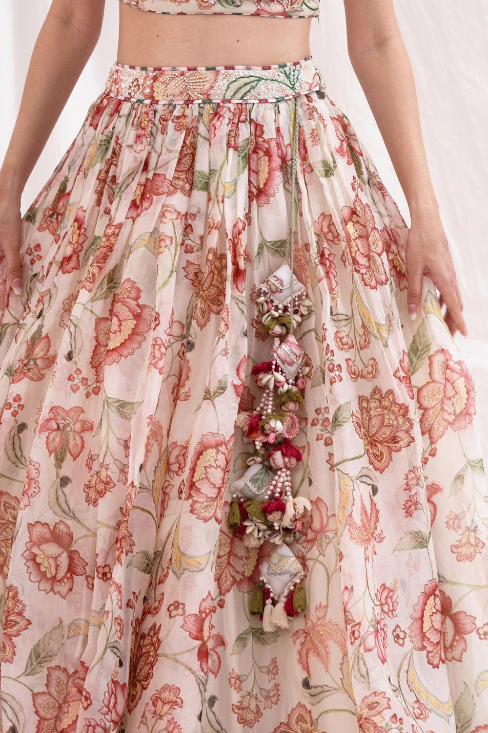 CHANDANI PHOOL LEHENGA