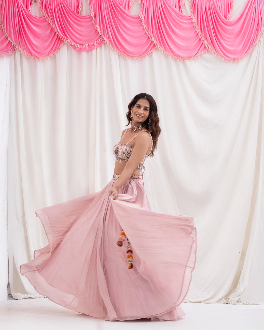 GULABI AABHA LEHENGA