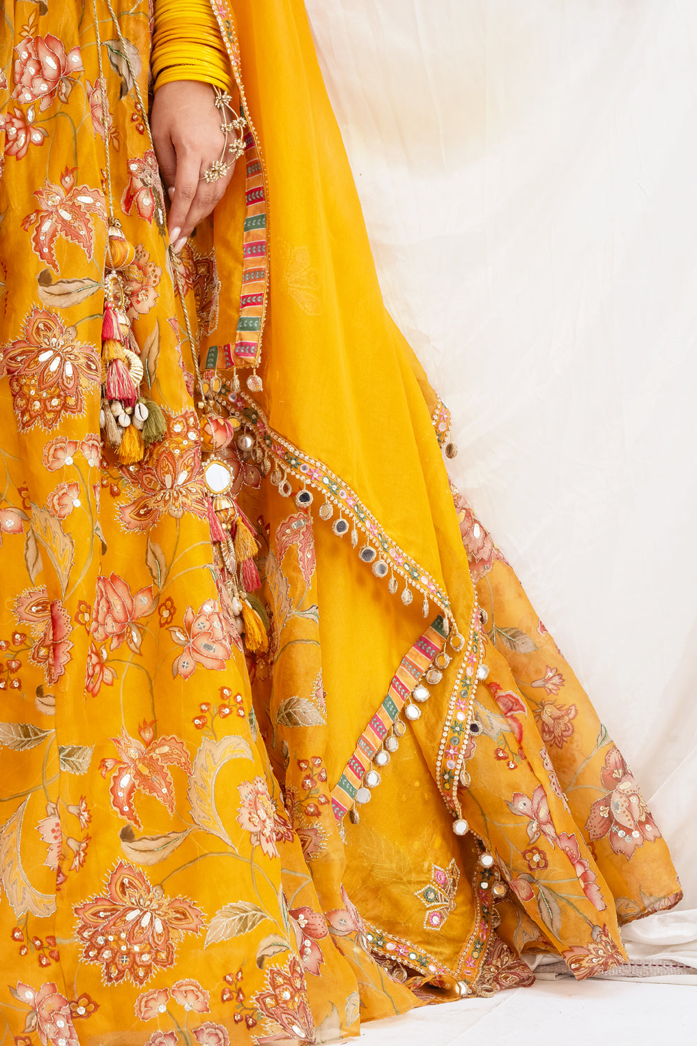 SUNEHRI RANG LEHENGA