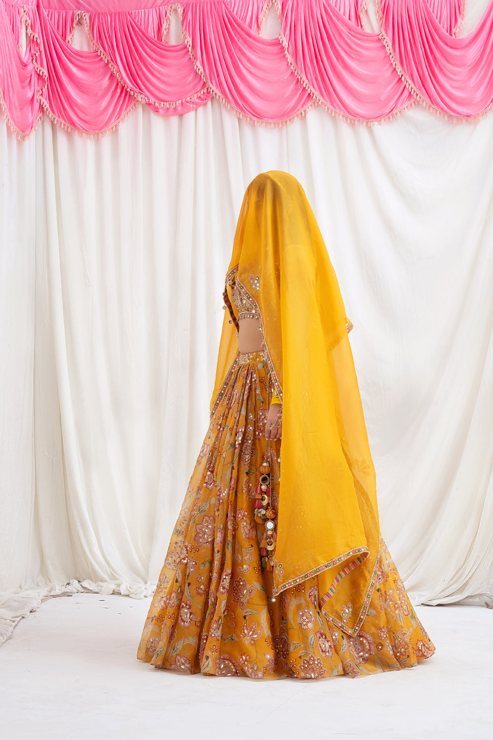 SUNEHRI RANG LEHENGA