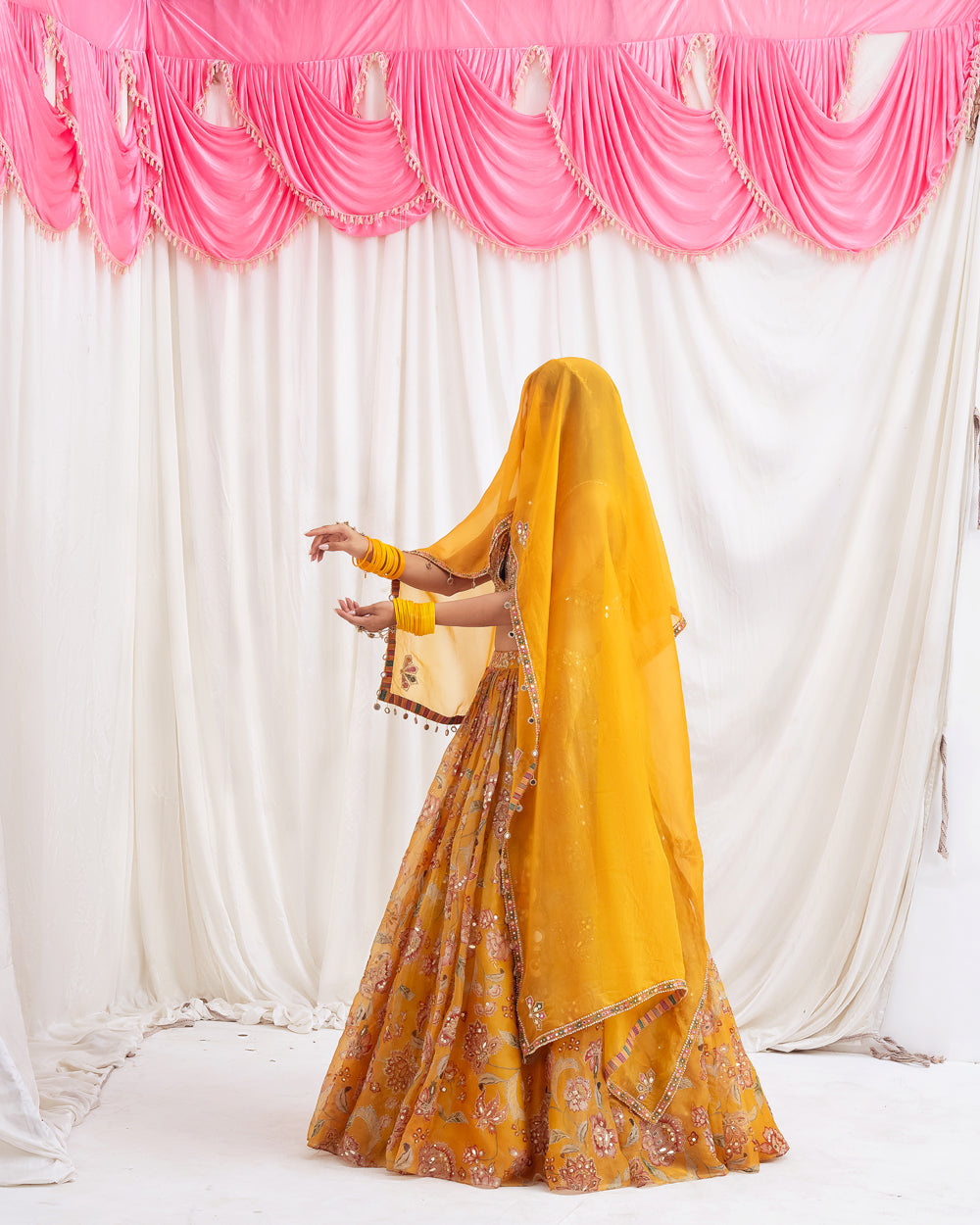 SUNEHRI RANG LEHENGA