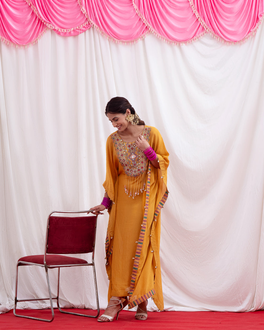 SUNEHRI SAVERA KAFTAN