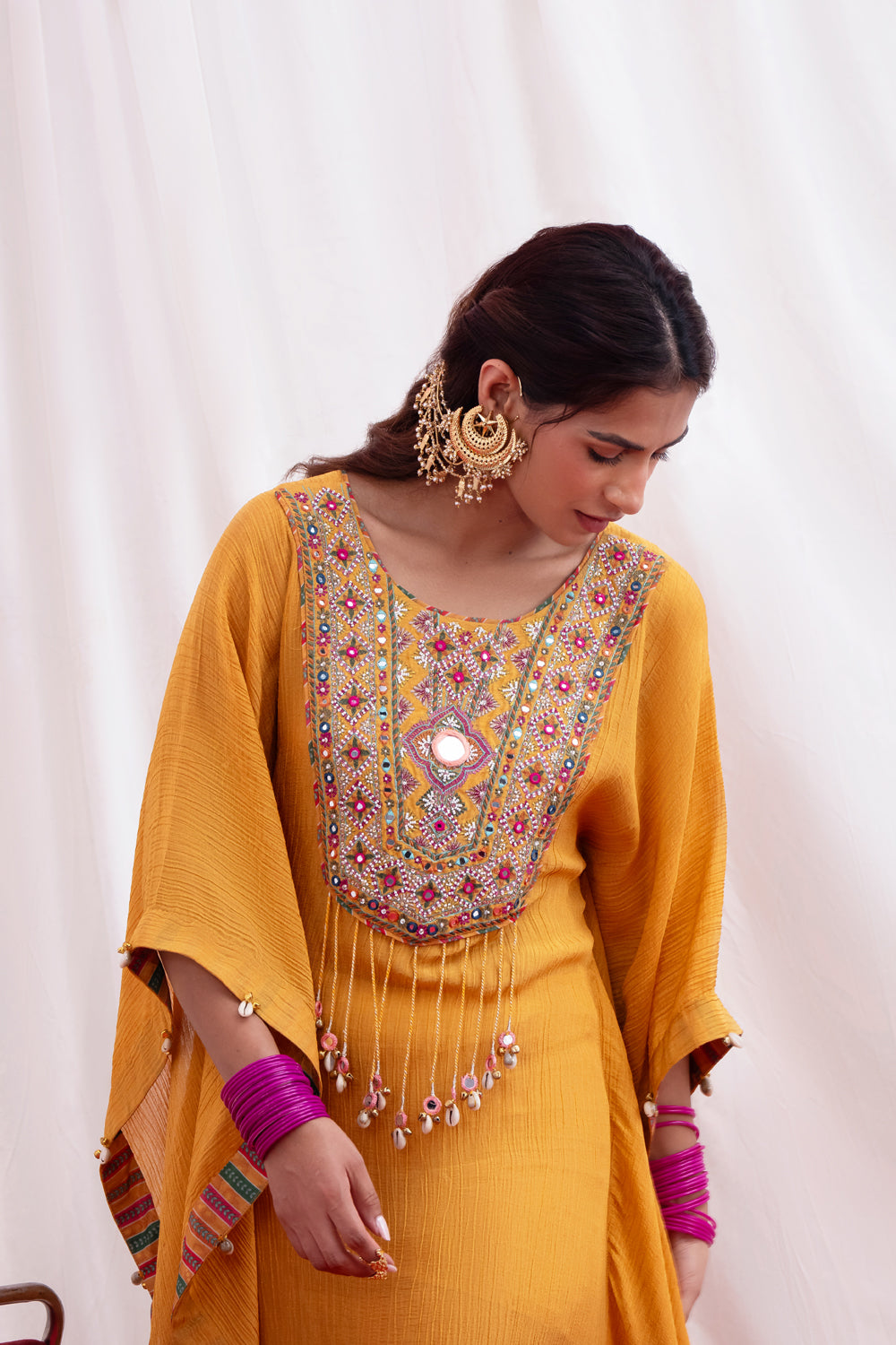 SUNEHRI SAVERA KAFTAN