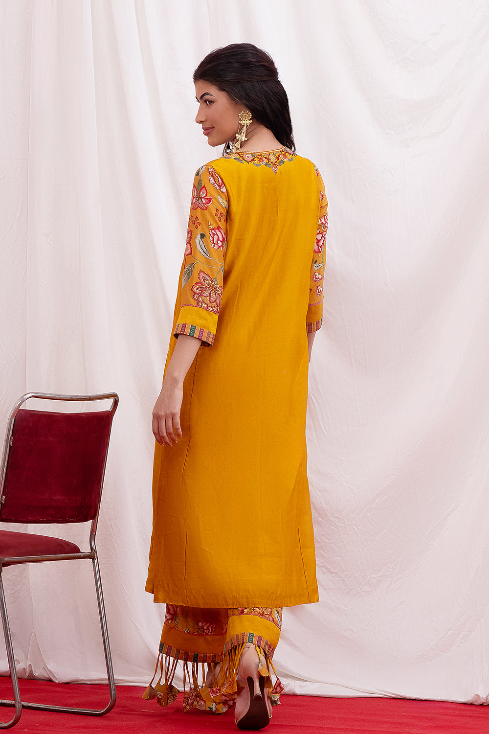 SUNEHRI ZHALAR KURTA SET