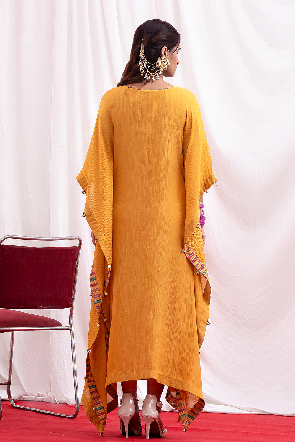 SUNEHRI SAVERA KAFTAN