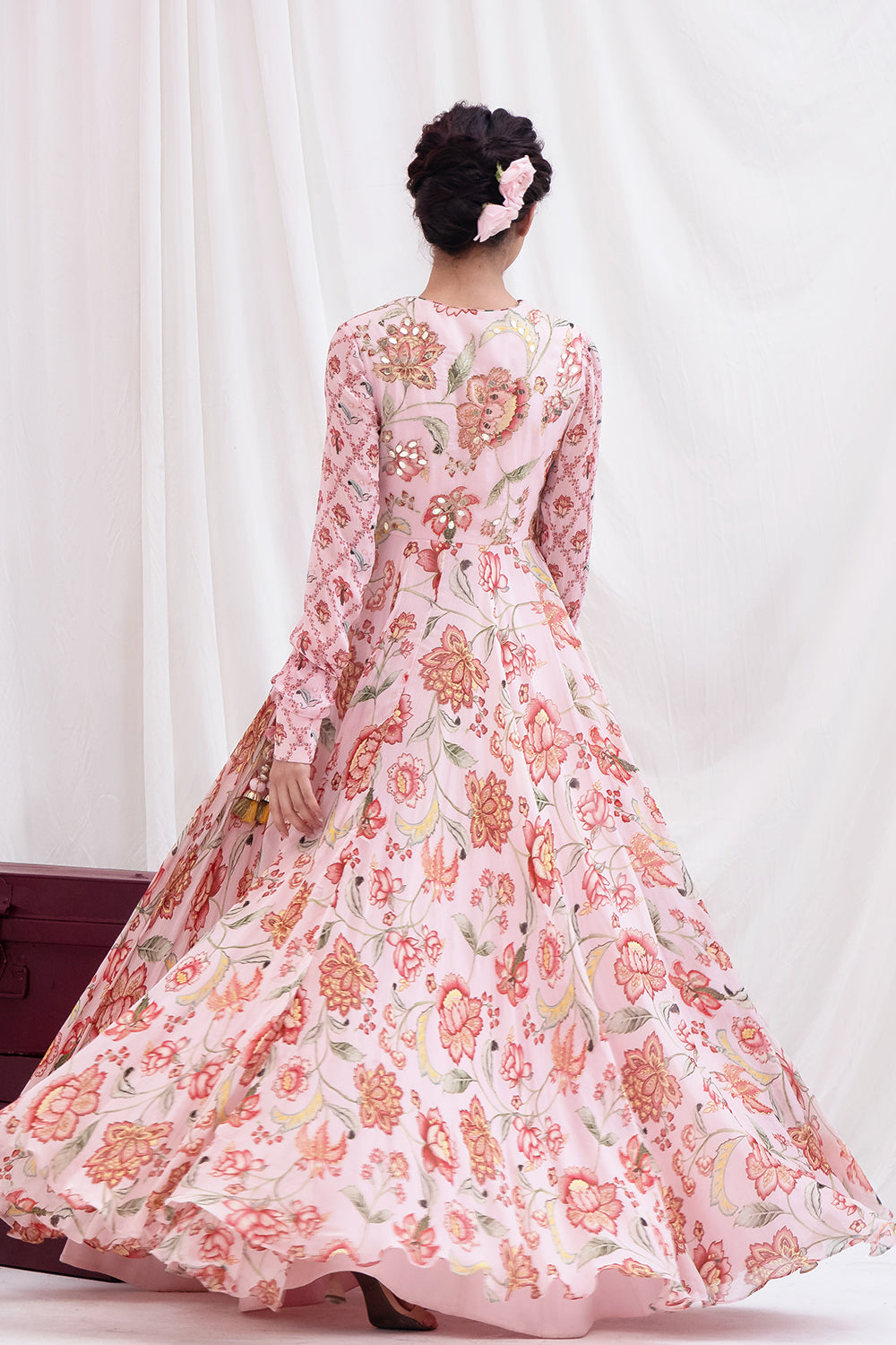 GULABI NAZAR ANARKALI